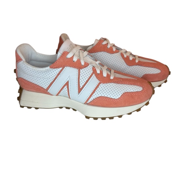 New Balance 327 Primary Pack Sneakers in Paradise Pink - Picture 2 of 10